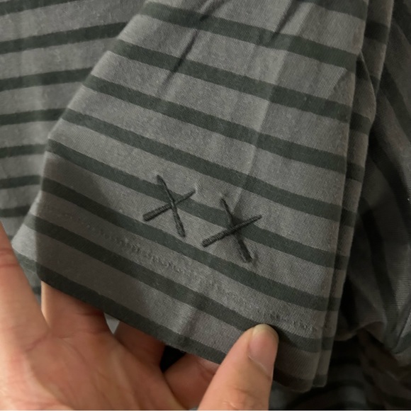 Uniqlo striped kaws shirt - Picture 3 of 3